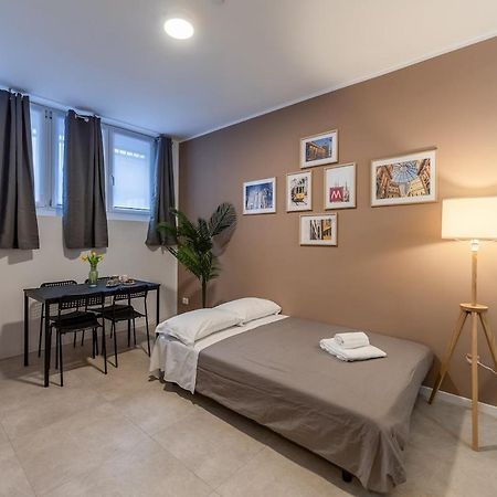 Authentic Private Flat 2 Min From Navigli Apartment Milan Luaran gambar