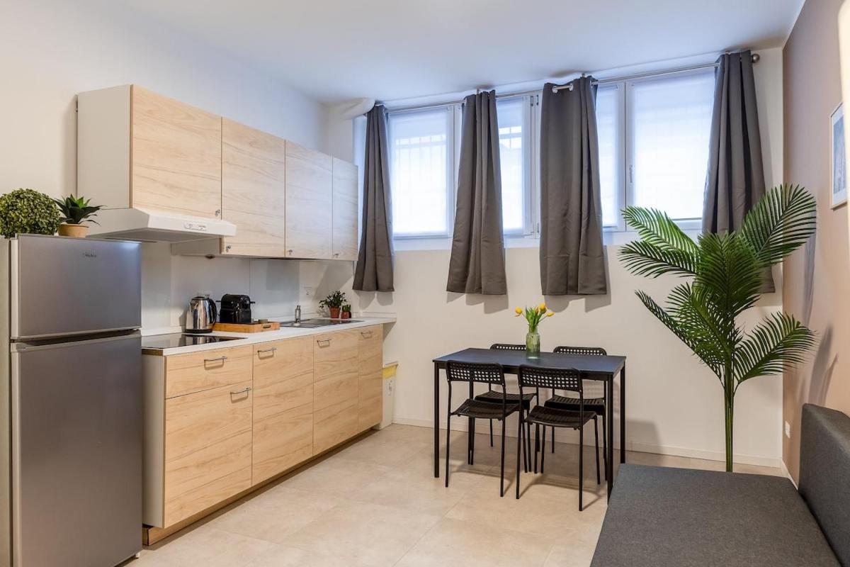 Authentic Private Flat 2 Min From Navigli Apartment Milan Luaran gambar
