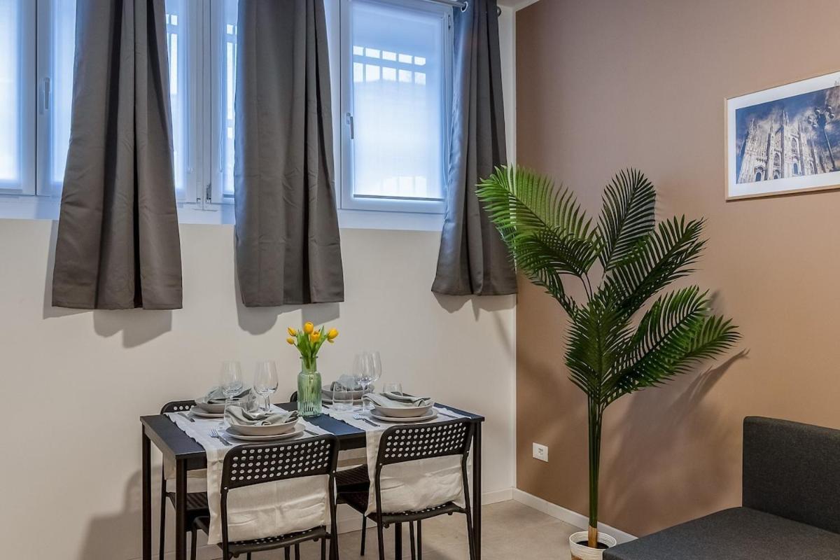 Authentic Private Flat 2 Min From Navigli Apartment Milan Luaran gambar